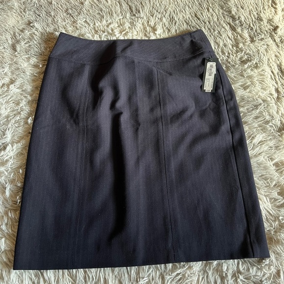 NWT Worthington Navy midi skirt - Picture 2 of 4